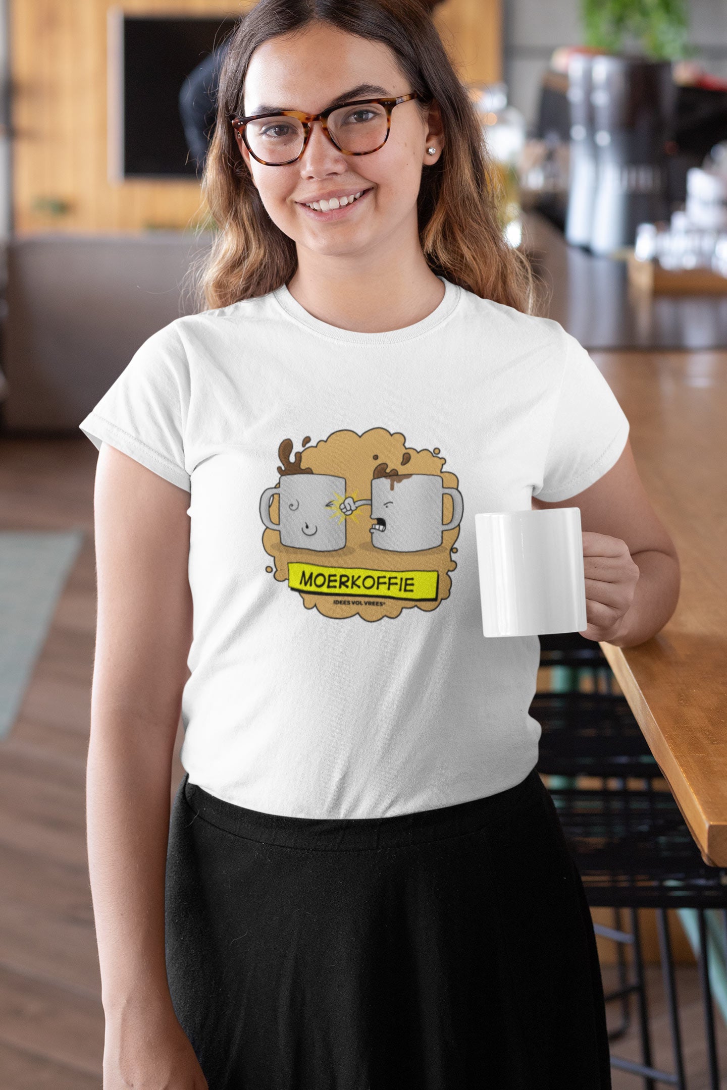 Idees Vol Vrees® Moerkoffie Women's T-shirt